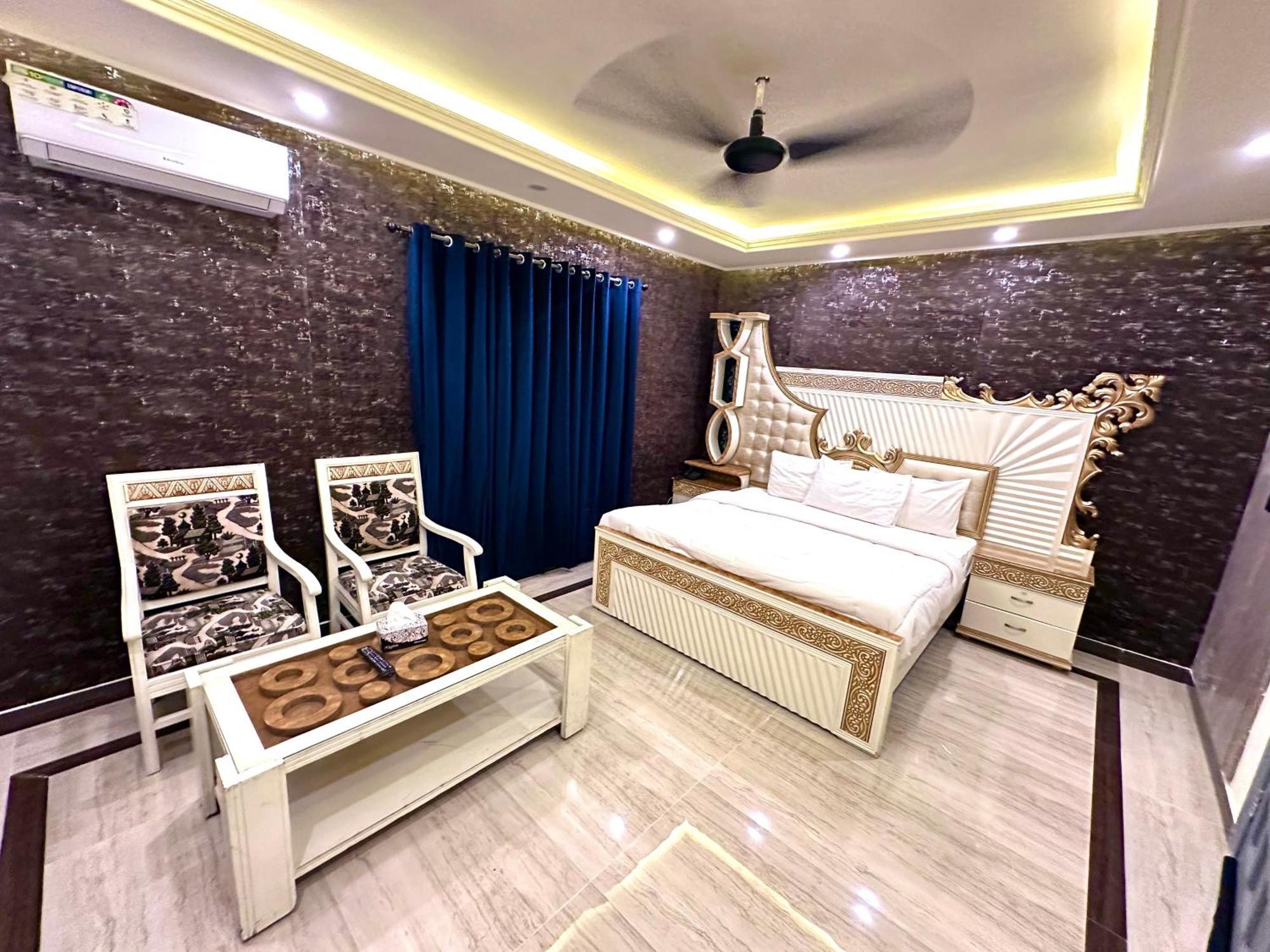 Blue Moon Continental Hotel Исламабад Екстериор снимка